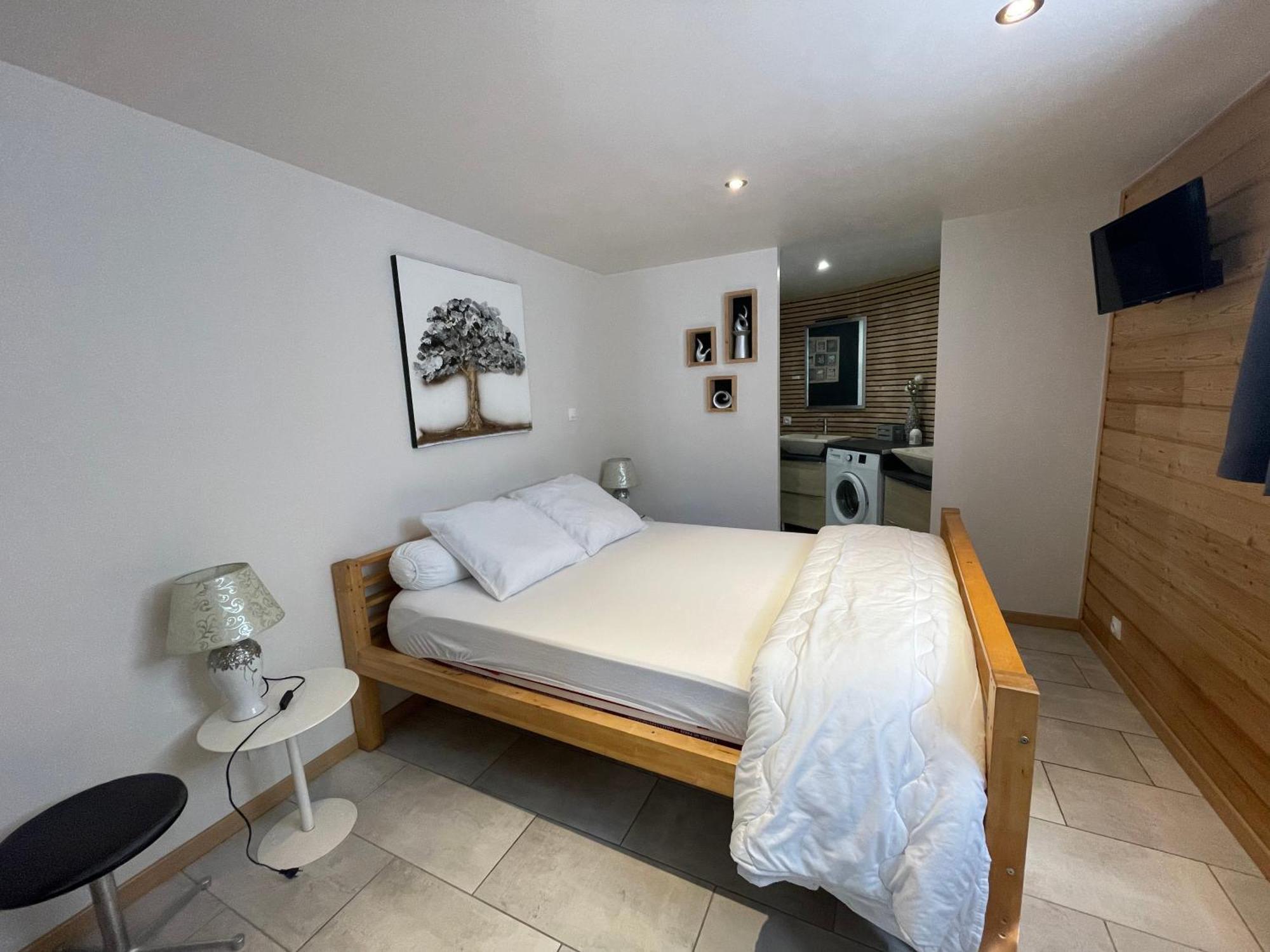 Les 3 Marguerites Apartment Luzenac Ngoại thất bức ảnh